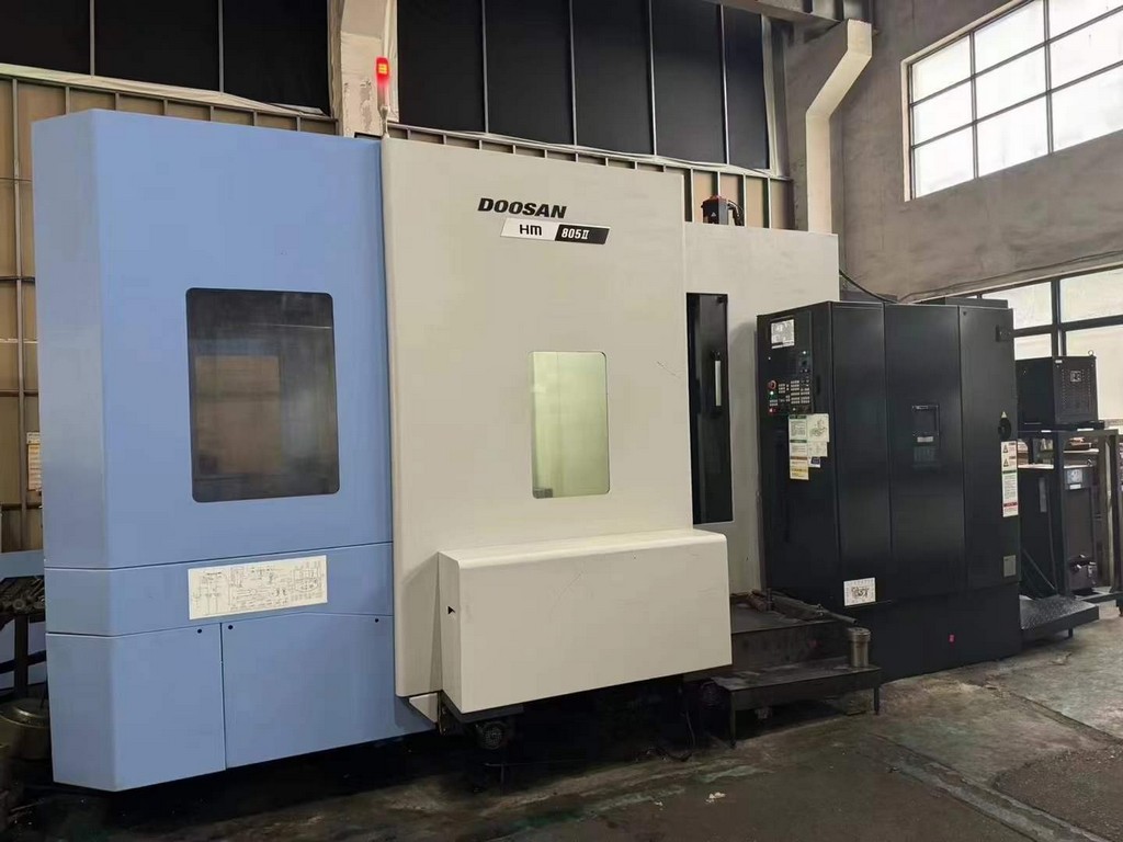 Doosan HM805 ll horizontal machining center