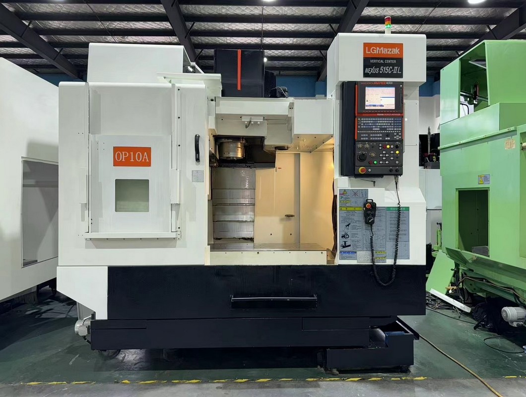 Mazak VCN-515C-IIL machining center