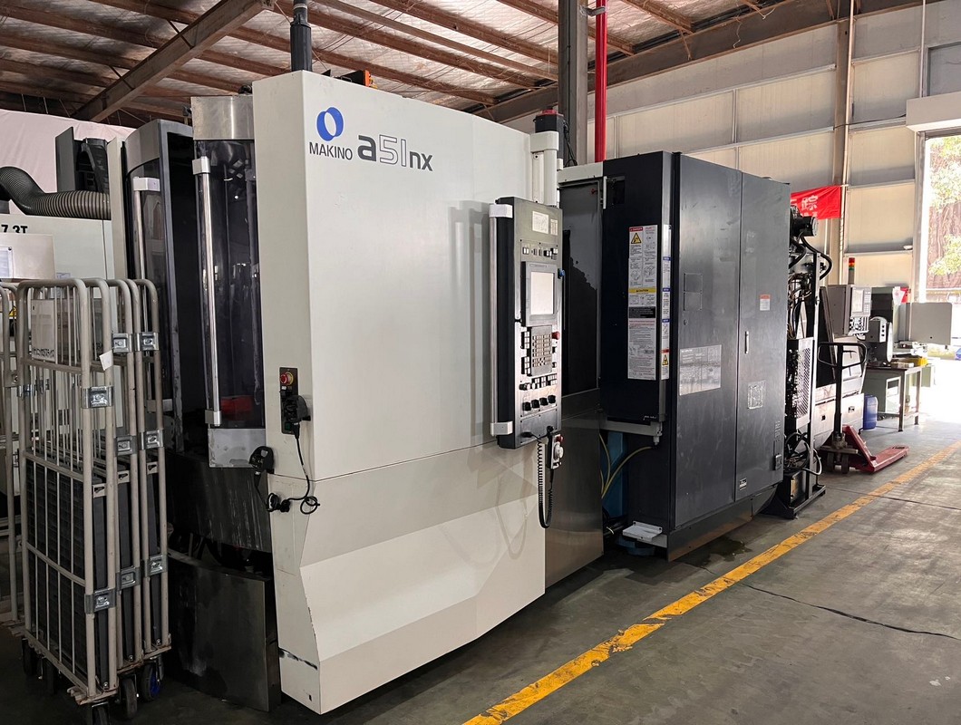 Makino a51nx horizontal machining center model