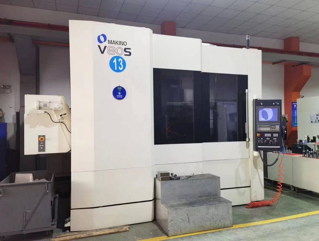 Makino V80S five-axis machining center