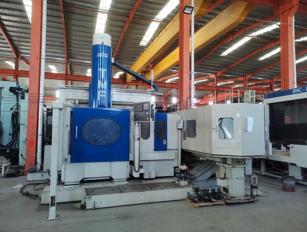 Japanese Toshiba vertical CNC turning and milling